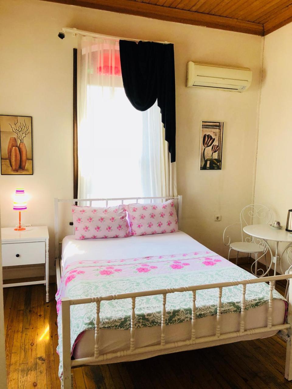 Pastor Historical Apart-Hotel The Gulf Of Измир Екстериор снимка