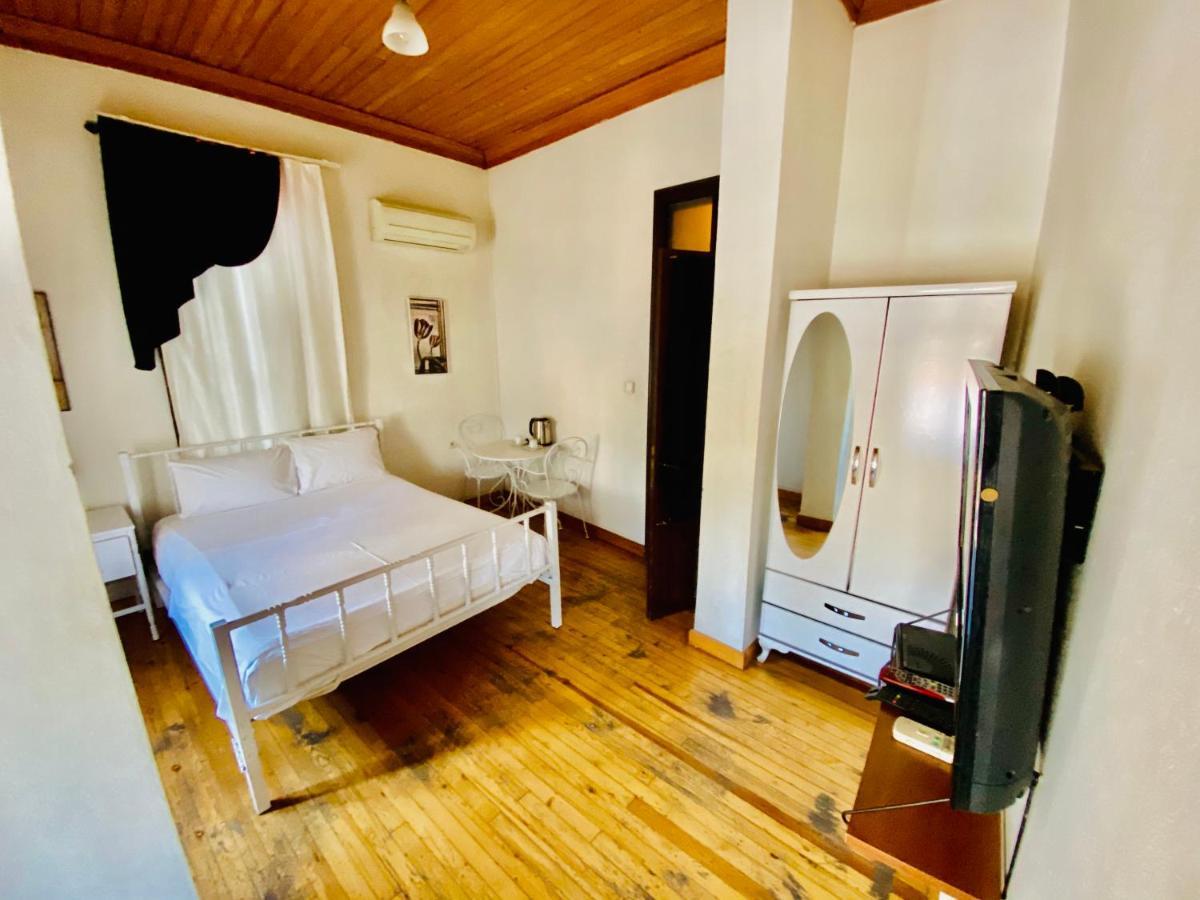 Pastor Historical Apart-Hotel The Gulf Of Измир Екстериор снимка