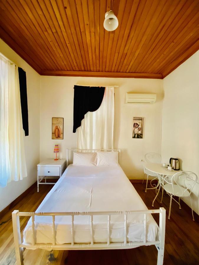 Pastor Historical Apart-Hotel The Gulf Of Измир Екстериор снимка