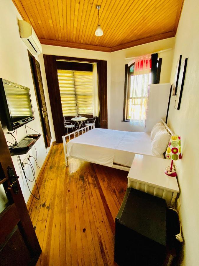 Pastor Historical Apart-Hotel The Gulf Of Измир Екстериор снимка